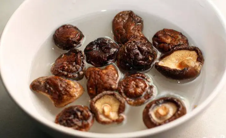 how long to soak dried shiitake
